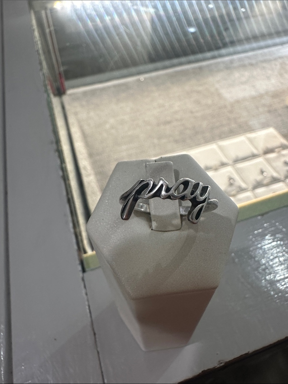 James Avery Silver "pray" Script Ring